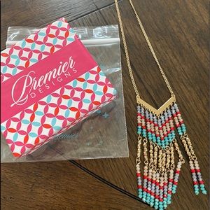 💜 Premier Designs -“Lively” Necklace
